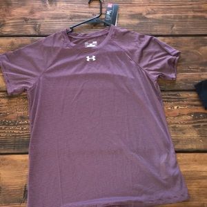 Under Armour loose T-shirt (Brand New)